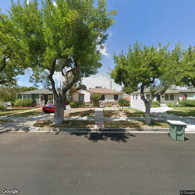 photo of 2233 N MANNING ST BURBANK CA 91505