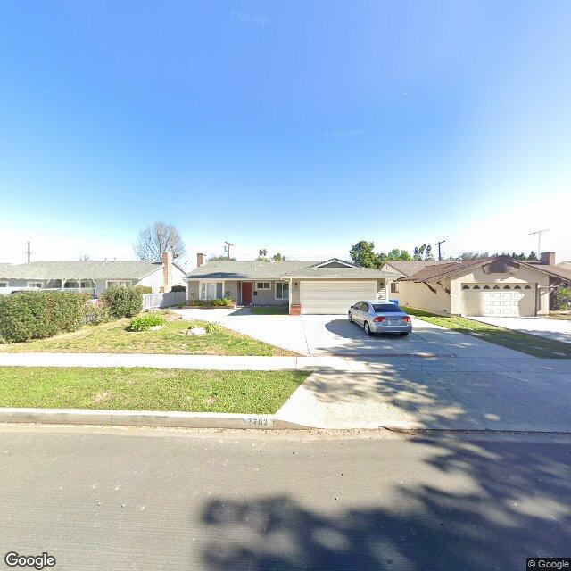photo of 7702 KENTLAND AVE LOS ANGELES CA 91304