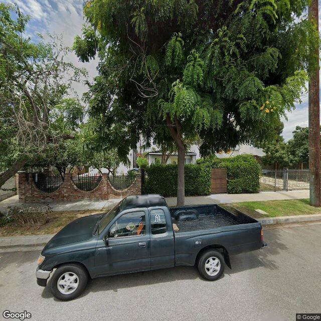 photo of 10513 CHANDLER BLVD LOS ANGELES CA 91601