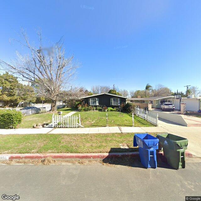 photo of 7956 KENTLAND AVE LOS ANGELES CA 91304