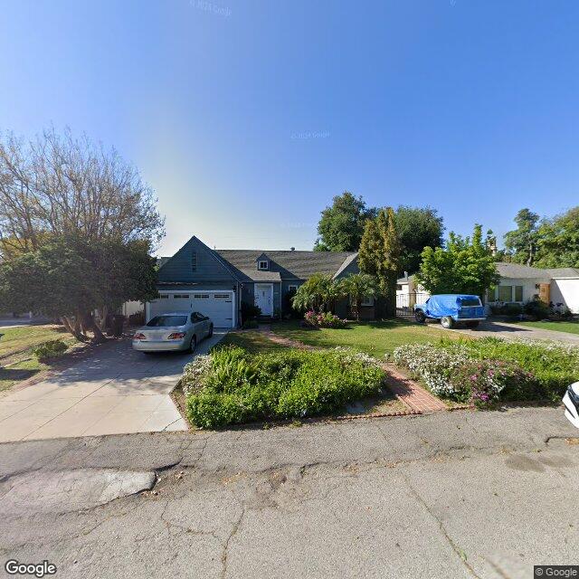 photo of 10732 LANDALE ST LOS ANGELES CA 91602