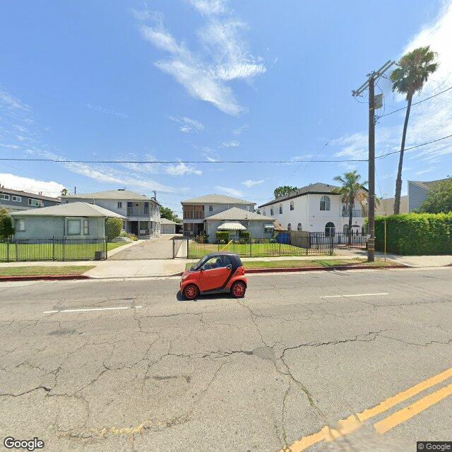 photo of 5752 VINELAND AVE LOS ANGELES CA 91601