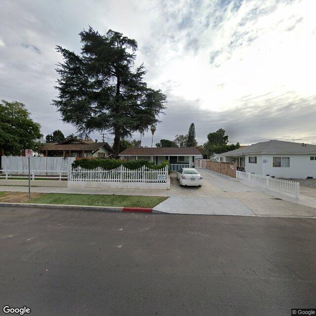 photo of 5652 SATSUMA AVE LOS ANGELES CA 91601