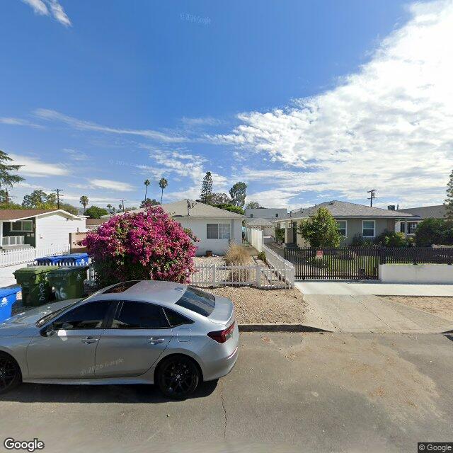 photo of 5646 SATSUMA AVE LOS ANGELES CA 91601
