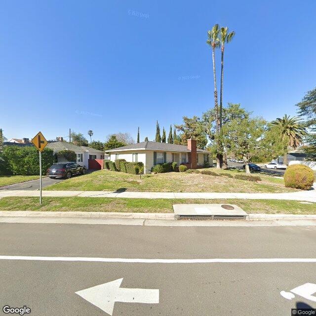 photo of 10207 CAMARILLO ST LOS ANGELES CA 91602
