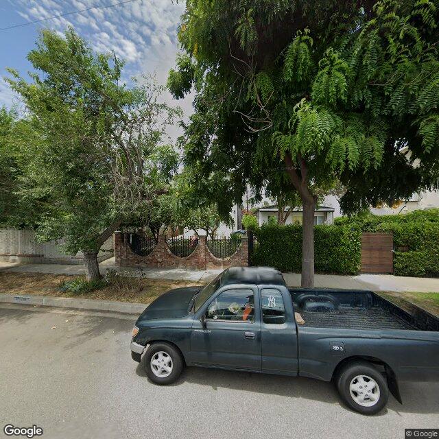 photo of 10515 CHANDLER BLVD LOS ANGELES CA 91601