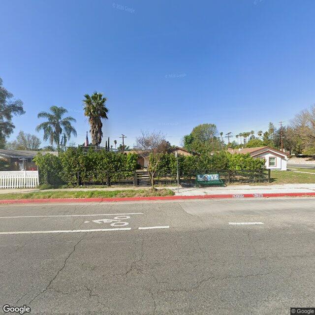 photo of 8239 FALLBROOK AVE LOS ANGELES CA 91304