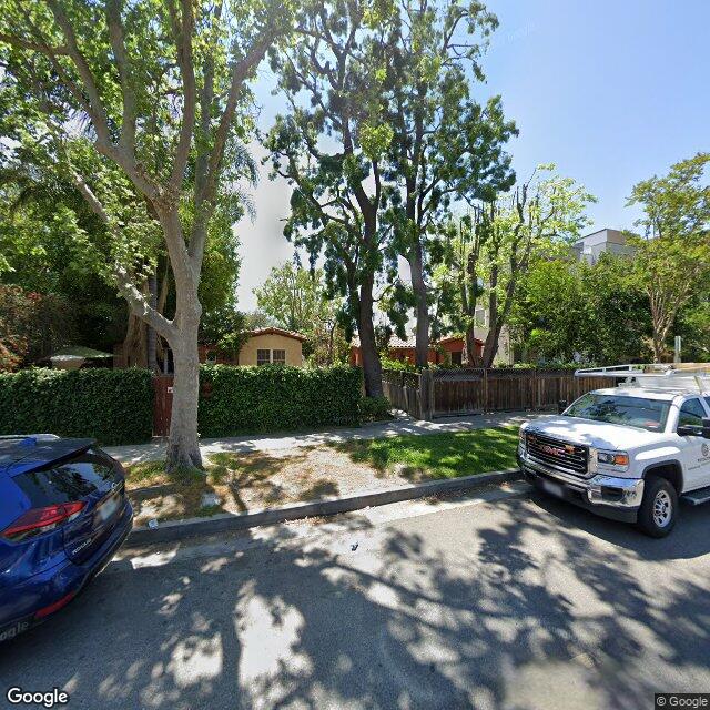 photo of 10750 CAMARILLO ST LOS ANGELES CA 91602