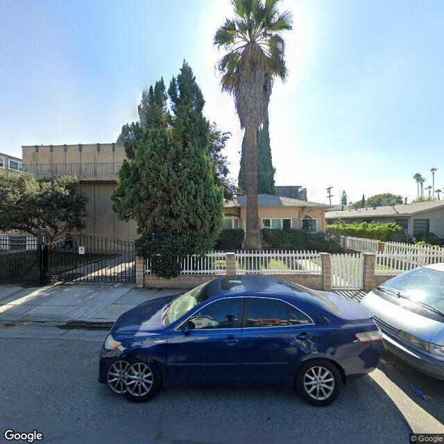 photo of 10850 CAMARILLO ST LOS ANGELES CA 91602