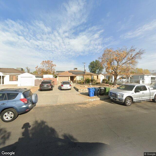 photo of 10915 CANTLAY ST LOS ANGELES CA 91352