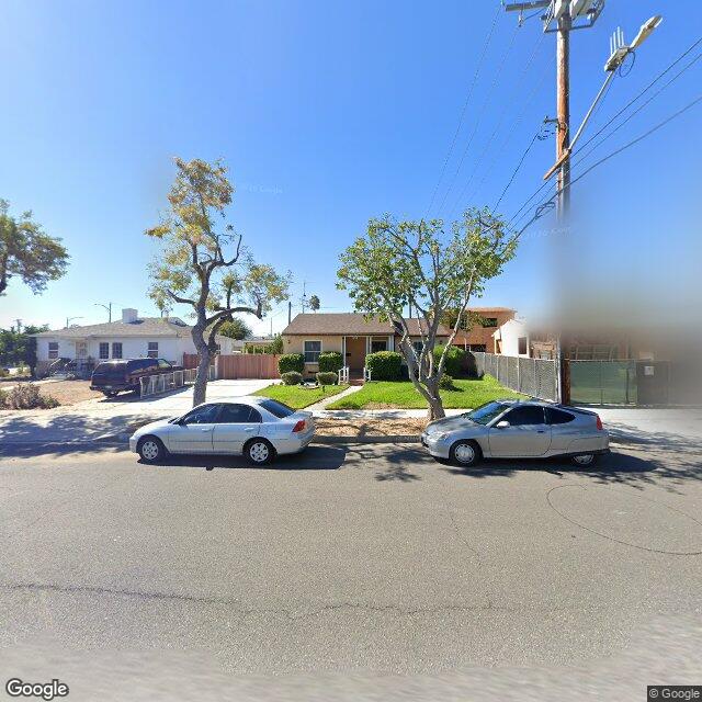 photo of 2105 N MANNING ST BURBANK CA 91505