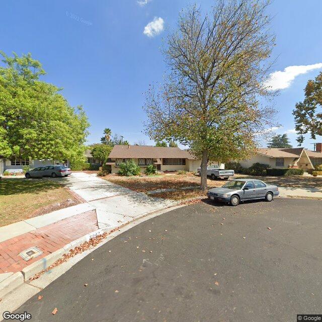 photo of 7936 MOORCROFT AVE LOS ANGELES CA 91304