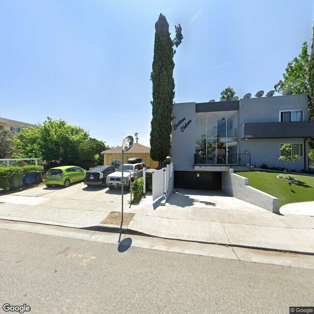 photo of 10816 CAMARILLO ST LOS ANGELES CA 91602