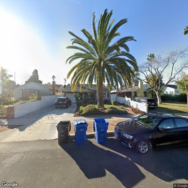 photo of 4835 FORMAN AVE LOS ANGELES CA 91601