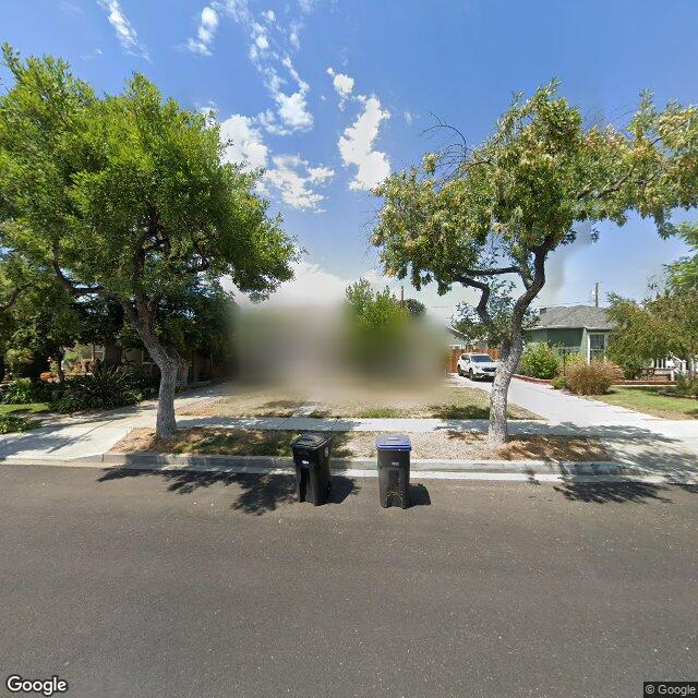 photo of 2225 N MANNING ST BURBANK CA 91505