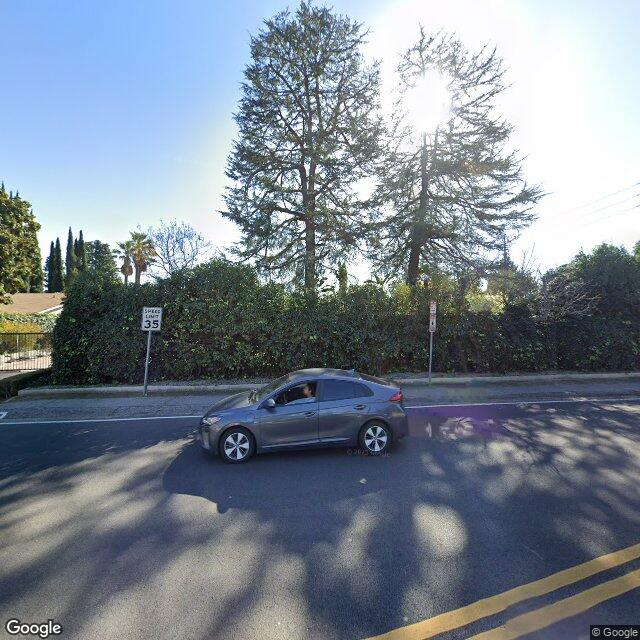 photo of 10558 CAMARILLO ST LOS ANGELES CA 91602