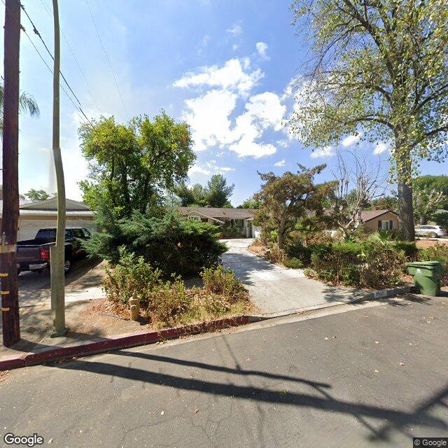 photo of 7901 MOORCROFT AVE LOS ANGELES CA 91304