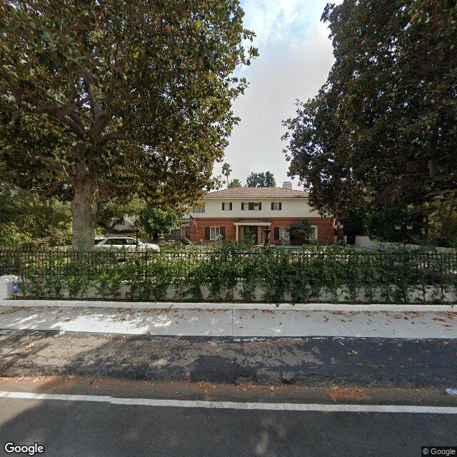 photo of 10514 CAMARILLO ST LOS ANGELES CA 91602