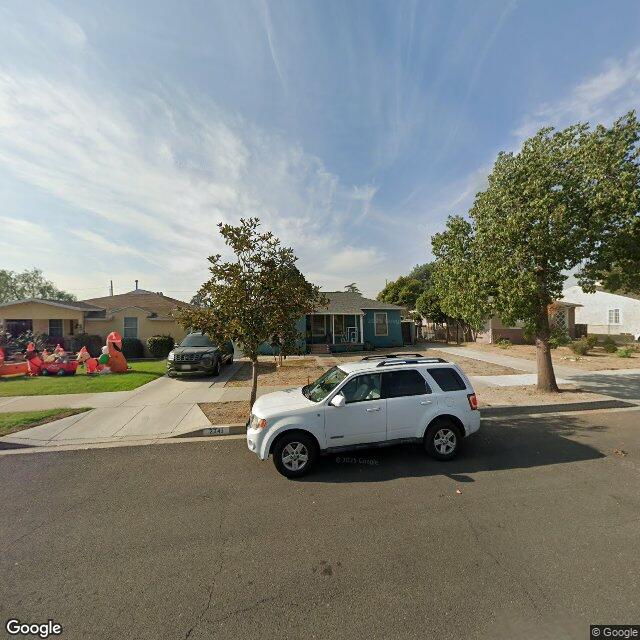 photo of 2241 N DYMOND ST BURBANK CA 91505