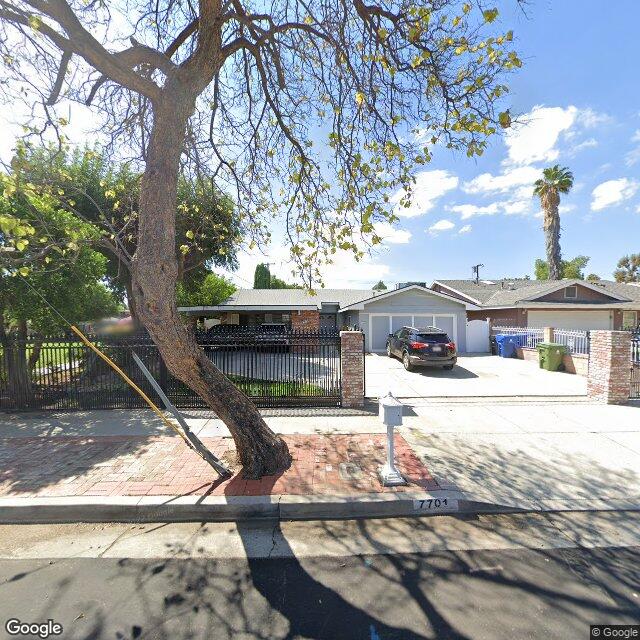 photo of 7701 GLADE AVE LOS ANGELES CA 91304