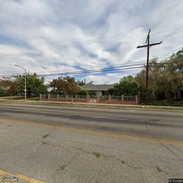 photo of 7816 WOODLAKE AVE LOS ANGELES CA 91304