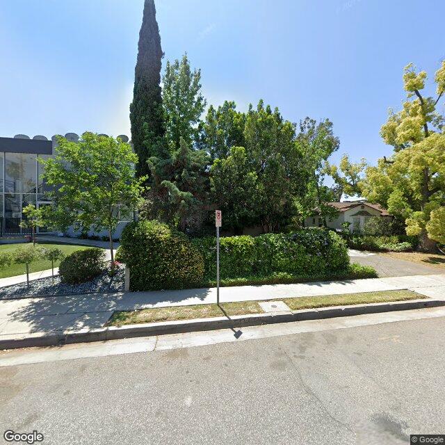 photo of 10820 CAMARILLO ST LOS ANGELES CA 91602