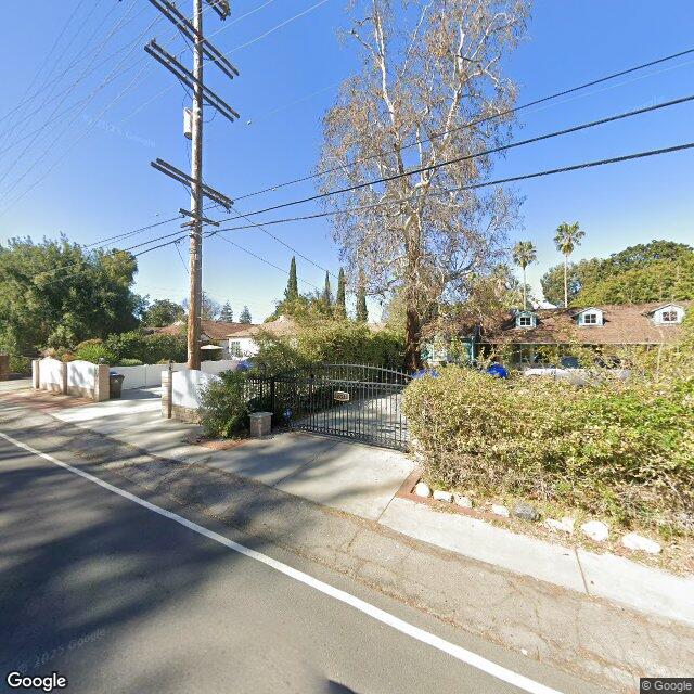 photo of 10553 CAMARILLO ST LOS ANGELES CA 91602
