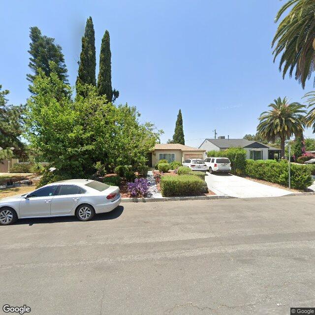 photo of 5855 SATSUMA AVE LOS ANGELES CA 91601