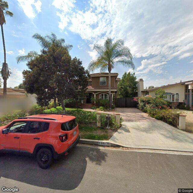 photo of 4941 ARCOLA AVE LOS ANGELES CA 91601