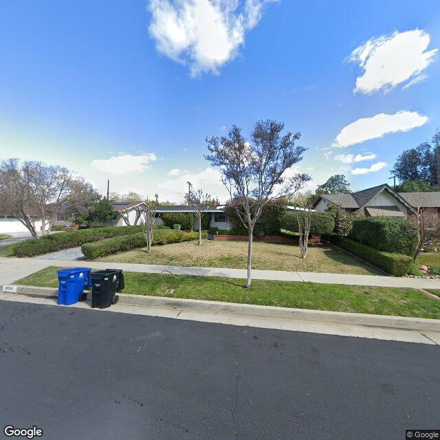 photo of 8124 MOORCROFT AVE LOS ANGELES CA 91304