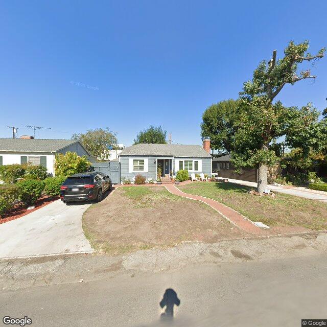 photo of 10743 LANDALE ST LOS ANGELES CA 91602