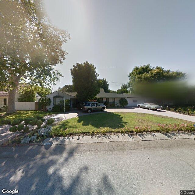 photo of 4715 ARCOLA AVE LOS ANGELES CA 91602