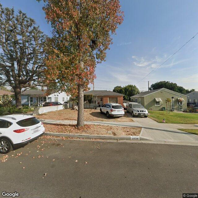 photo of 2224 N DYMOND ST BURBANK CA 91505