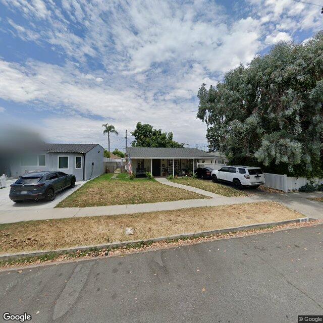 photo of 10421 CHANDLER BLVD LOS ANGELES CA 91601
