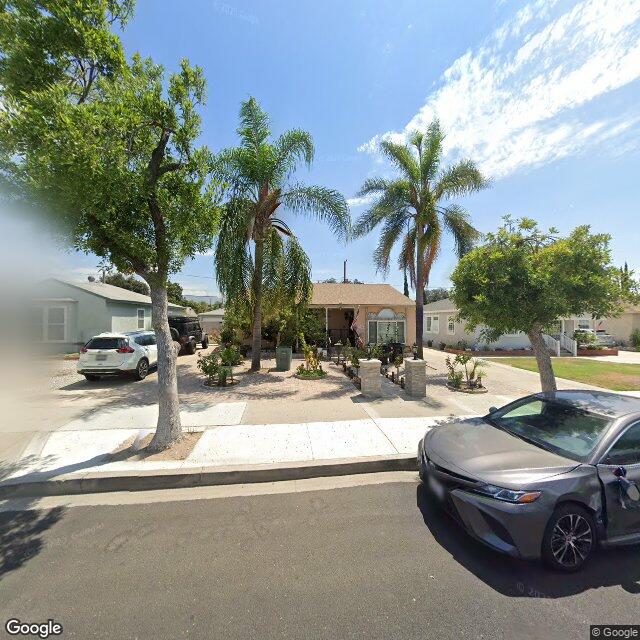 photo of 2208 N MANNING ST BURBANK CA 91505
