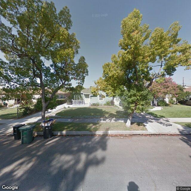 photo of 2113 N EVERGREEN ST BURBANK CA 91505