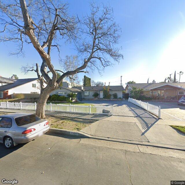 photo of 7924 GLADE AVE LOS ANGELES CA 91304