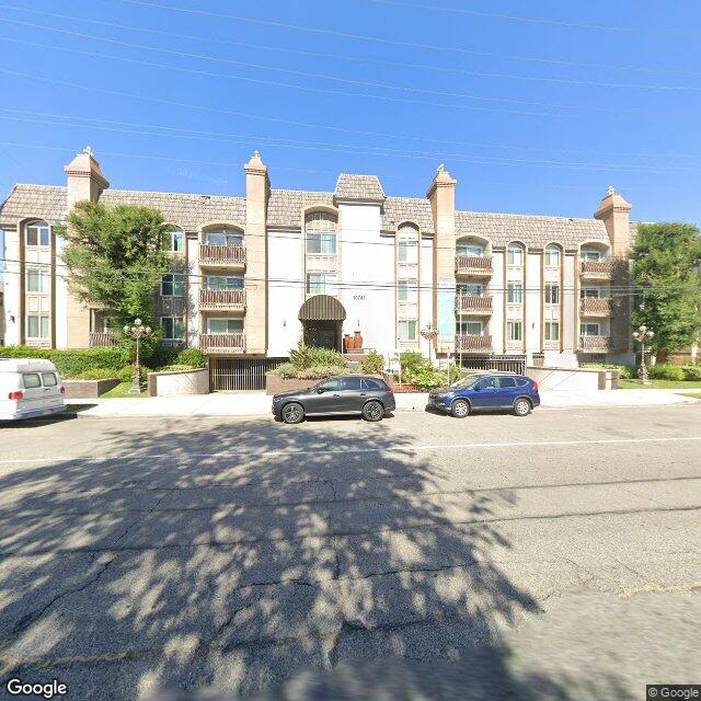 photo of 10741 CAMARILLO ST LOS ANGELES CA 91602