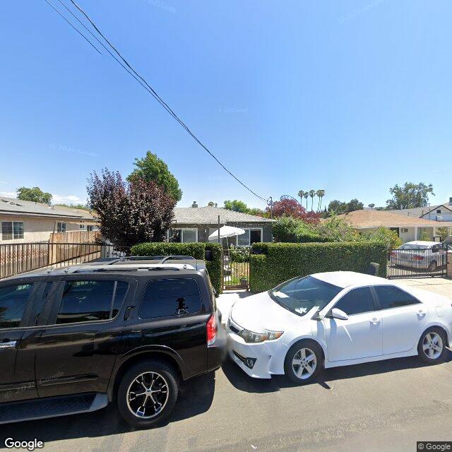 photo of 5256 AUCKLAND AVE LOS ANGELES CA 91601