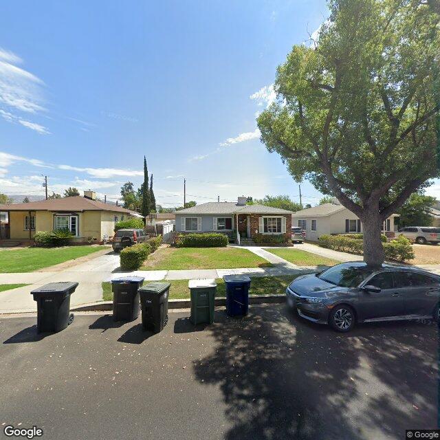 photo of 2100 N ROSE ST BURBANK CA 91505