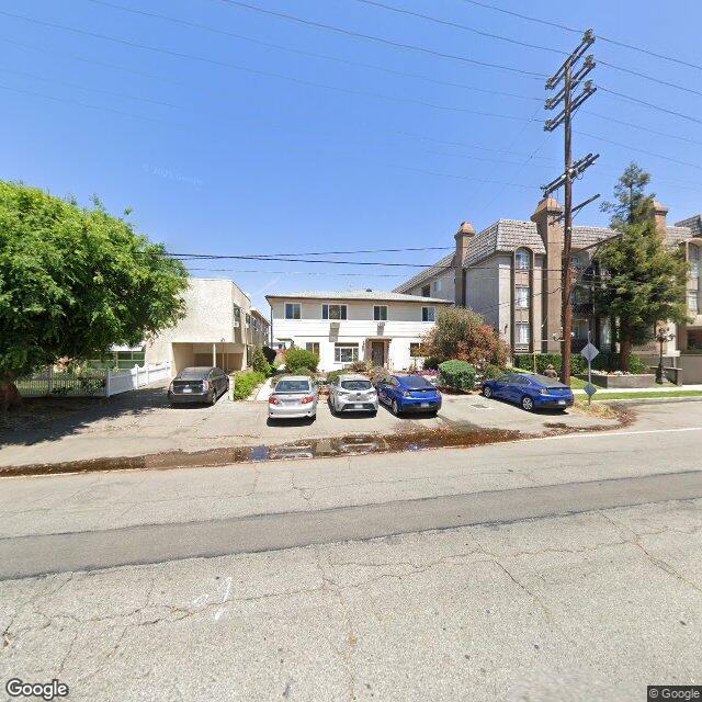 photo of 10749 CAMARILLO ST LOS ANGELES CA 91602