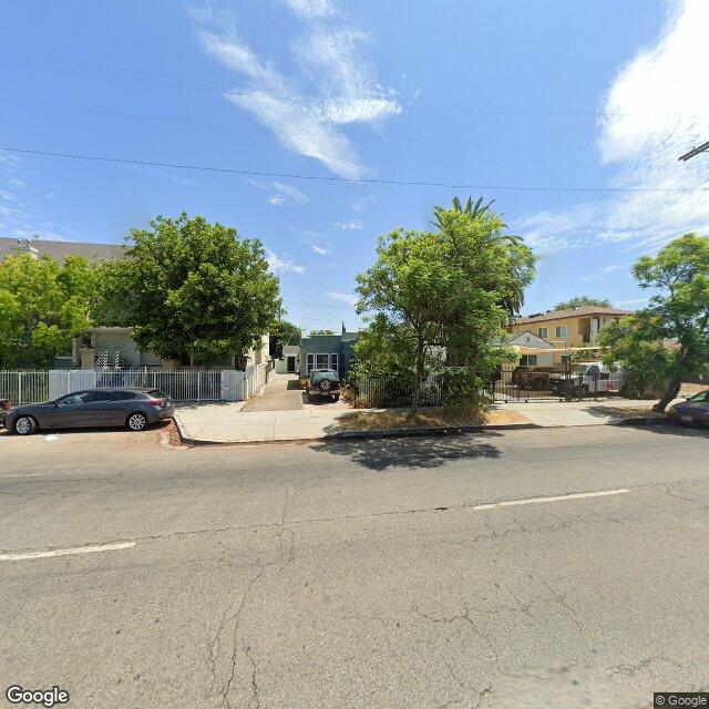 photo of 5722 VINELAND AVE LOS ANGELES CA 91601