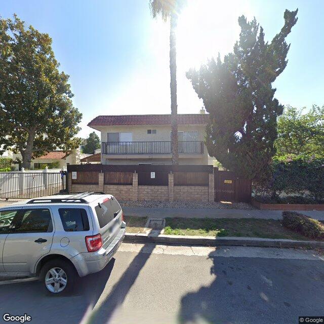 photo of 10916 LANDALE ST LOS ANGELES CA 91602