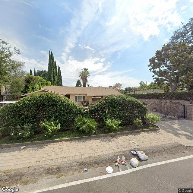 photo of 10544 CAMARILLO ST LOS ANGELES CA 91602
