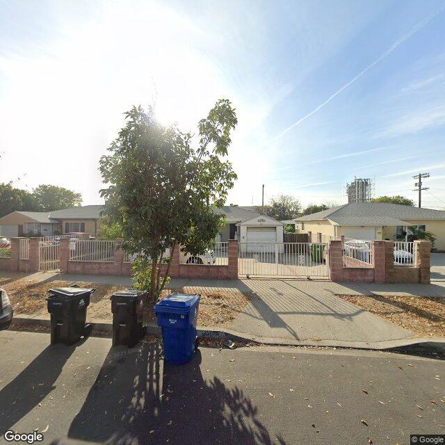 photo of 10916 CANTLAY ST LOS ANGELES CA 91352