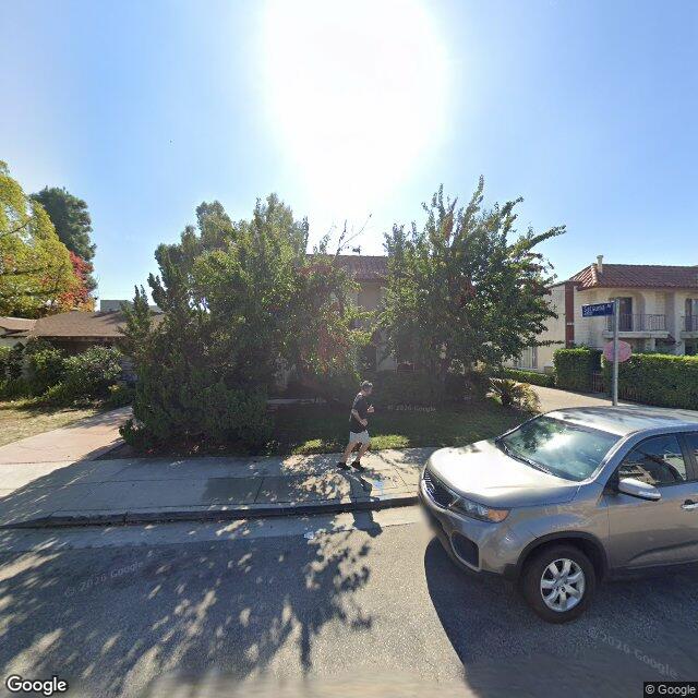 photo of 10830 CAMARILLO ST LOS ANGELES CA 91602