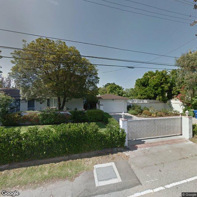 photo of 10355 CAMARILLO ST LOS ANGELES CA 91602