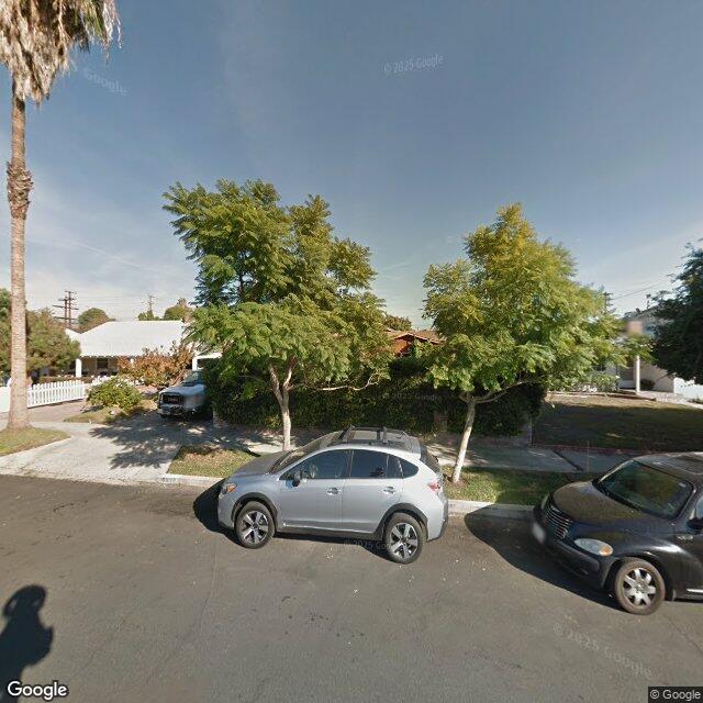 photo of 4830 FORMAN AVE LOS ANGELES CA 91601