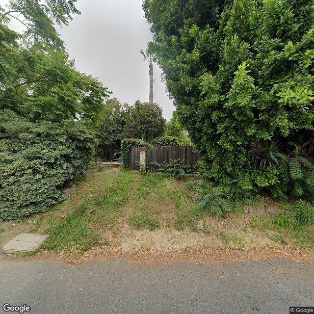 photo of 4645 CLYBOURN AVE LOS ANGELES CA 91602