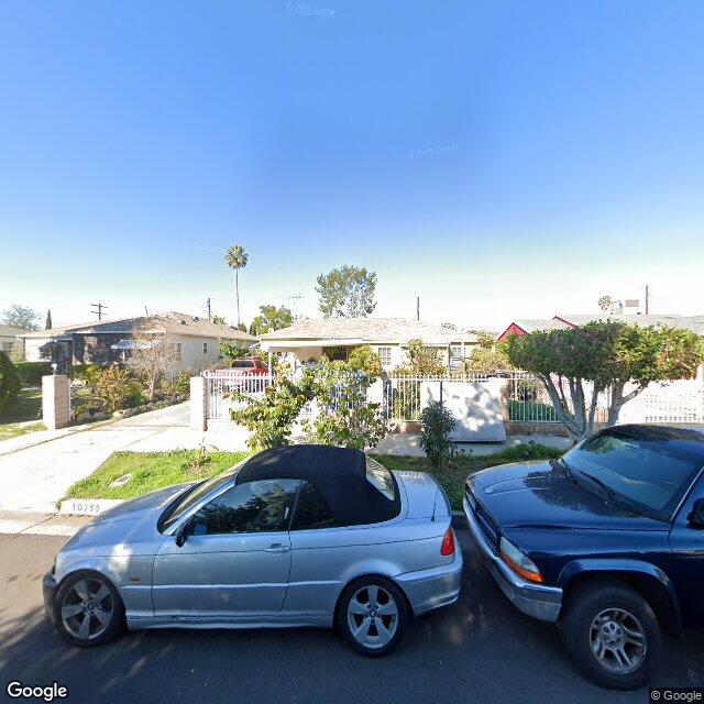 photo of 10755 LULL ST LOS ANGELES CA 91352